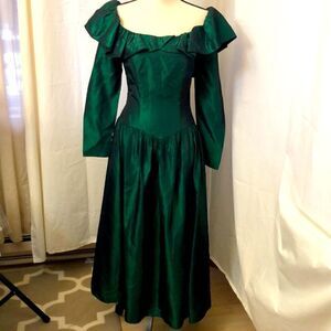 Vintage house of Bianchi emerald green dress size 12